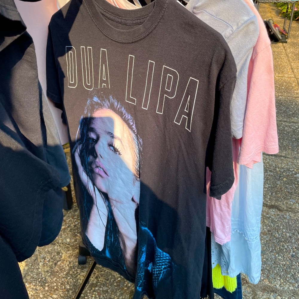 Dua Lipa t shirt